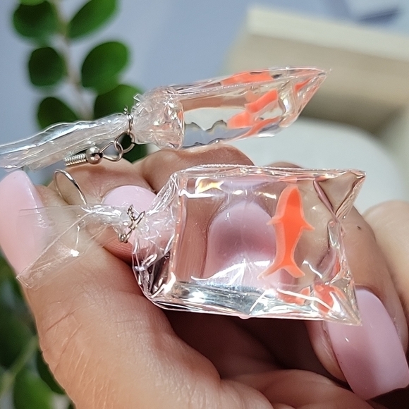 Carnival Winner Drop Earrings - Picture 5 of 6